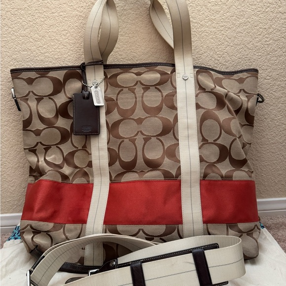 Coach signature travel tote - Picture 1 of 4